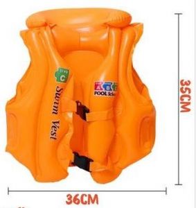 Жилет надувной оранжевый. Летние игры